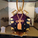 【京都嵐山　星のや京都】鷹の屏風で五月人形 兜を展示